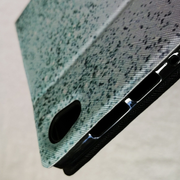 FINAL MARKDOWN Pretty iPad cover - Picture 6 of 8